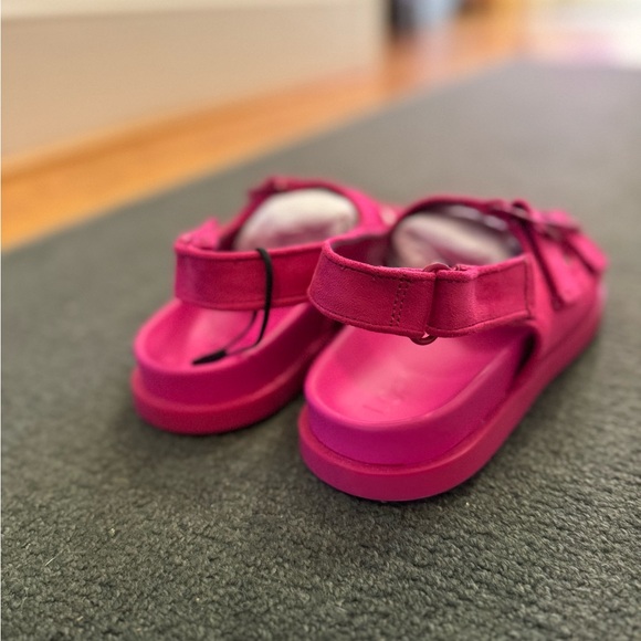 LOFT Stylish Pink Suade Sandals - Picture 6 of 7